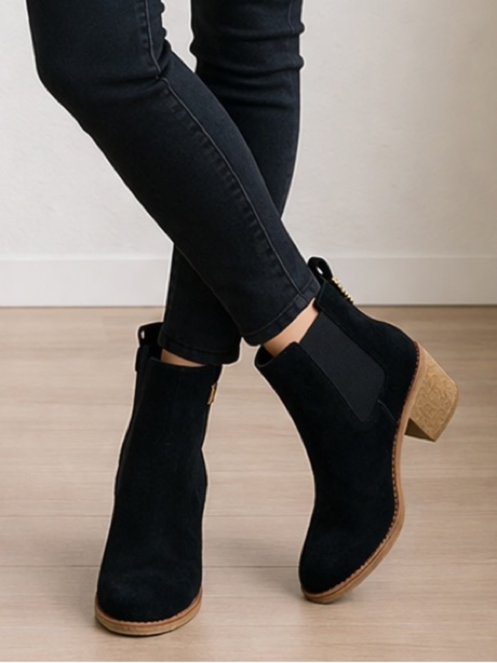 Lauren Ralph Lauren Marianna Water-Repellent Suede
Bootie